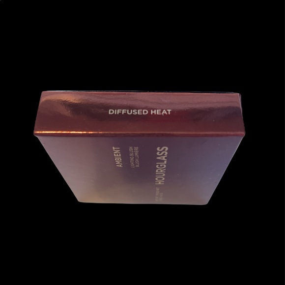 ***DO NOT BUY***Has already been sold**Hourglass Ambient Lighting Blush - Picture 4 of 6